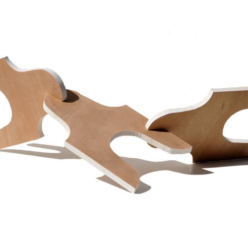 Sculpture de la série ''Structures biscornues'' bois et peinture. ''ST-S513'' - Ici pièce modulable éléments non collés et donc démontables -95x50x30cm - 