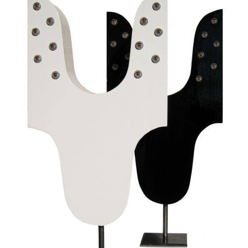 Sculptures ''ST-S418'' et ''ST-S419'' - peinture+bois+12 yeux dormeurs de poupée - 66x31,5x15 cm.