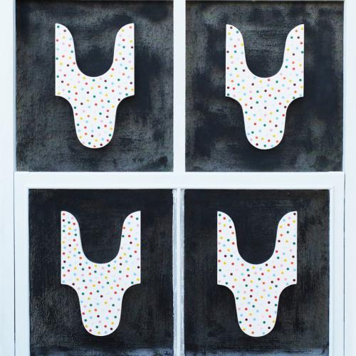 ''Mosquito'' - Moustiquaire métallique+bois+extrudé+punaises de couleur+peinture-151x137x7 cm