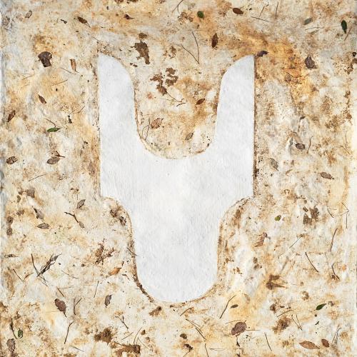 ''Sans titre'' série ''Rouille et Temps'' - terre+feuilles+rouille- sur toile exposée aux intempéries-140 x135 cm